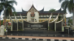 Pemerintahan & Politik